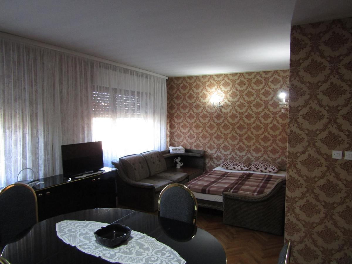 Apartman Milena Kladovo Luaran gambar